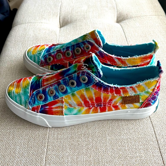 Tie Dye Blowfish Sneakers - Picture 3 of 7